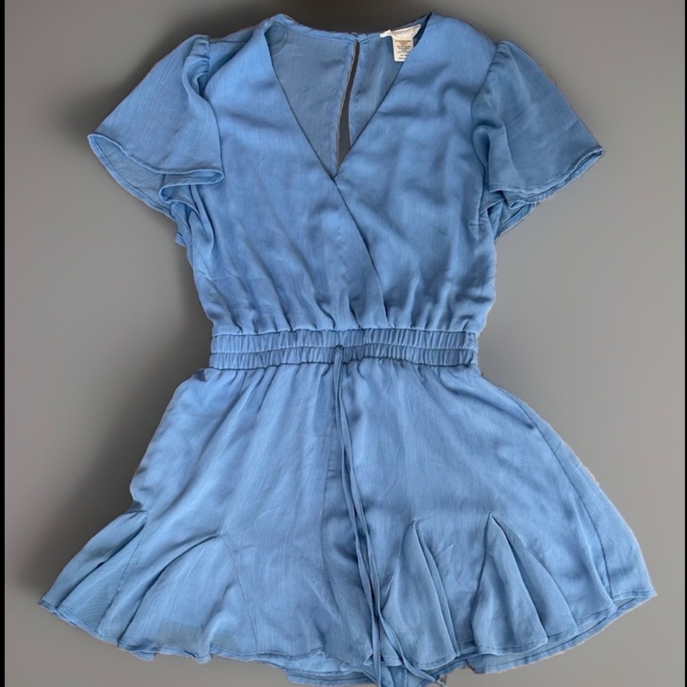Altar’d State size small women’s blue romper